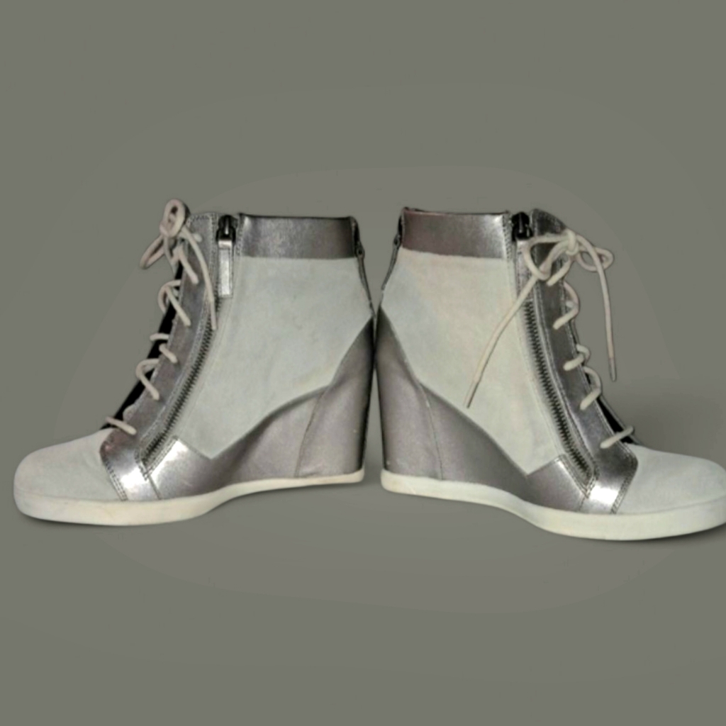 Gray For Saks 5th Ave Casbah Lace Up Booties Sz 9 Gray Suede Metallic